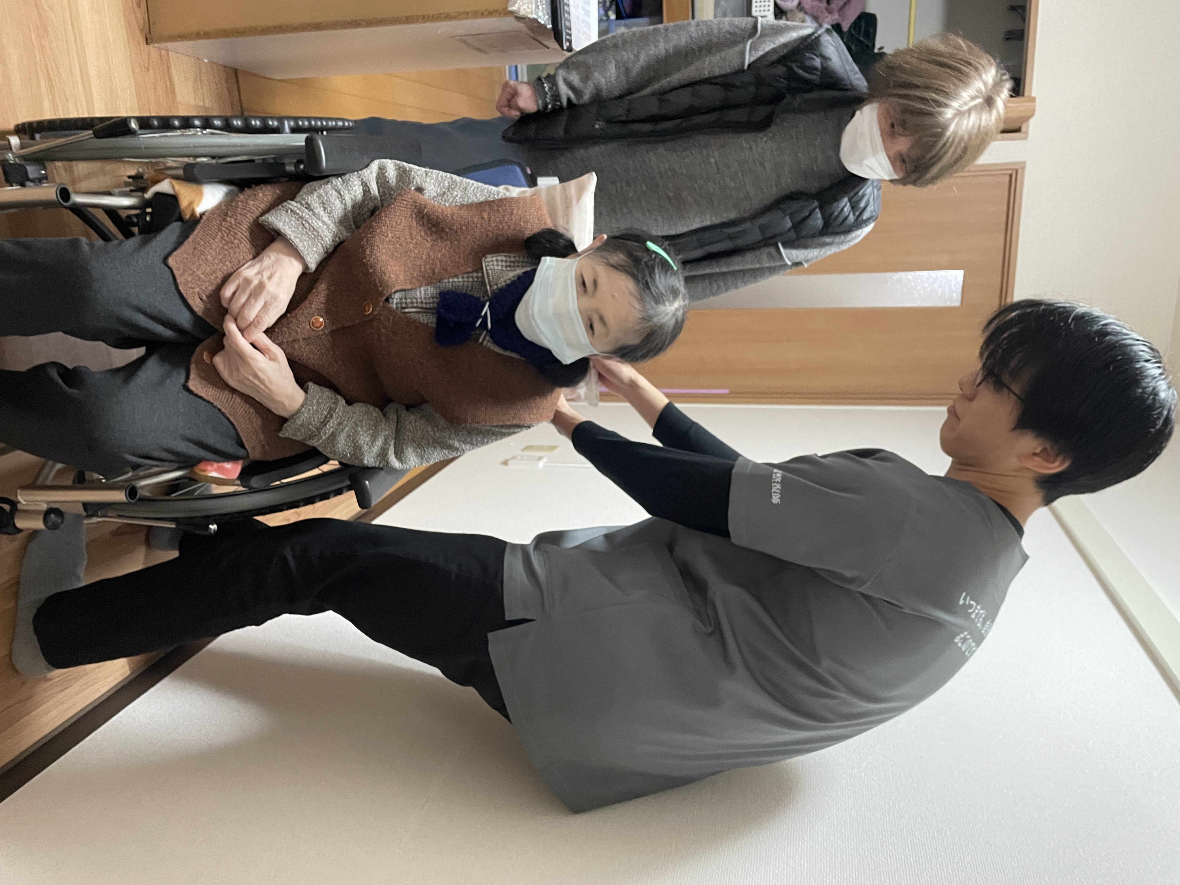 LINEでリアルタイム情報共有。